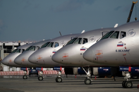 Авиакомпания "Ямал" передумала увеличивать парк SSJ-100 из-за дорогого обслуживания