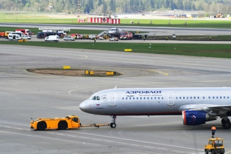"Шереметьево" возобновило работу обеих взлетно-посадочных полос после катастрофы SSJ-100