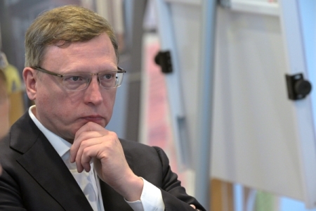 Омский губернатор заработал за год 6 млн рублей, увеличив свои доходы почти вдвое