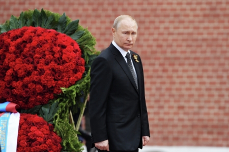 Путин отвергает предположения о милитаристской подоплеке празднования Дня Победы