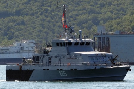 Боевые пловцы и экипаж катера "Грачонок" провели учения в Черном море