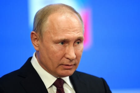 Путин потребовал от собственников предприятий не препятствовать работе профсоюзов