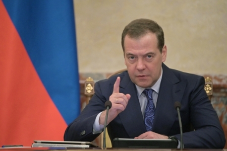 Медведев считает, что инфляция возвращается к целевому уровню