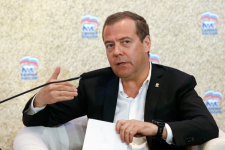 Медведев предсказал сокращение рабочей недели до четырех дней