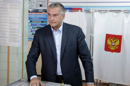 Аксенов возглавил список "Единой России" на выборах в парламент Крыма
