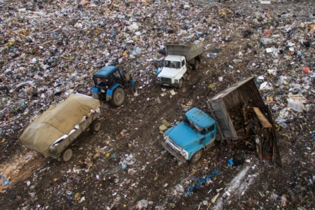 Рекультивацию шести мусорных полигонов планируют начать в Подмосковье до конца июня