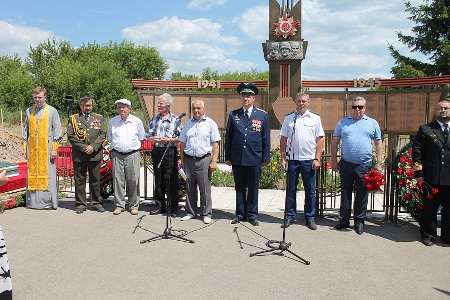 Останки более 200 бойцов Красной Армии перезахоронены в Тульской области