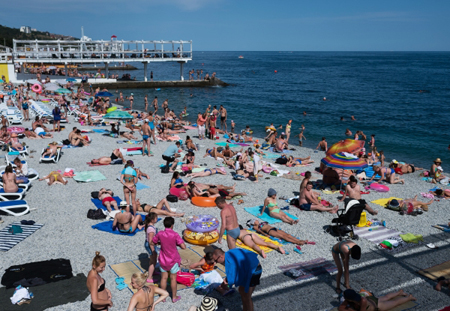 Более 2 млн туристов посетили Крым с начала года