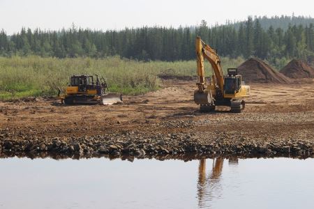 На понтонной переправе "Вилюй" в Якутии начато строительство моста за 1,5 млрд руб