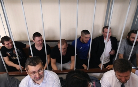 Суд в Москве продлил на три месяца арест 13 из 24 украинских моряков
