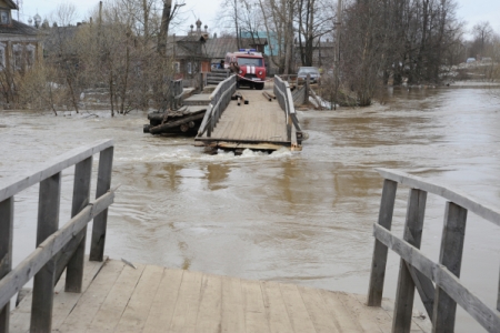 Глава Забайкалья проверил ход восстановления моста, разрушенного паводком в 2018 году