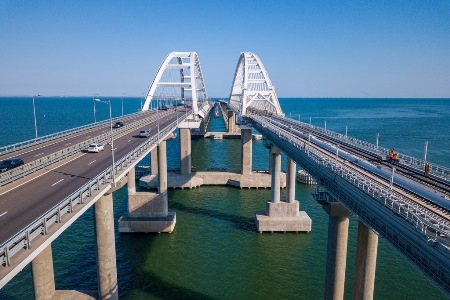 Две новые зоны сервиса для автомобилистов введены на подъезде к Крымскому мосту