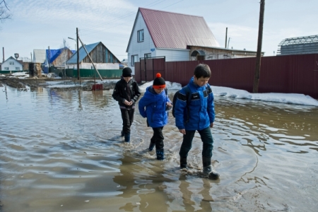 Пострадавшие от паводка жители Приморья возвращаются в свои дома
