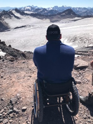 Петербургский спецназовец-инвалид совершил восхождение на вершину Эльбруса