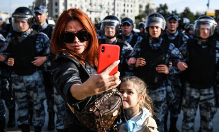Детский омбудсмен Москвы против лишения прав родителей за участие в митингах
