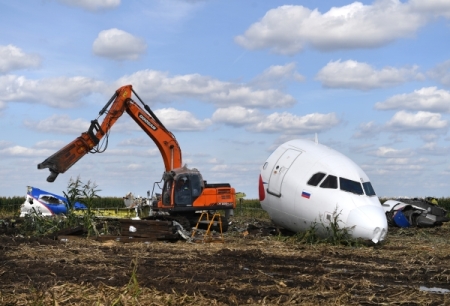 "Уральские авиалинии" перечислили компенсацию более 100 пассажирам аварийно севшего А321