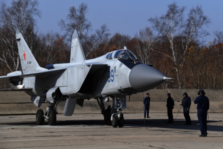 Военные опровергли сообщения об аварийной посадке МиГ-31 в аэропорту Перми