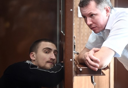 Участник акции 3 августа в Москве Устинов приговорен к 3,5 годам колонии за травму сотрудника ОМОН