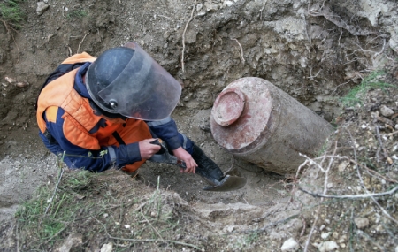 Три бомбы времен Великой Отечественной войны обнаружены в районе моста в Крым