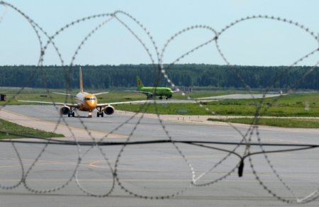 Медведев дал 10 дней на решение вопроса приаэродромных зон в Московском авиаузле