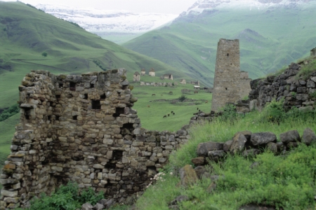 Шесть древних склепов и жилых строений обнаружены в горной Ингушетии