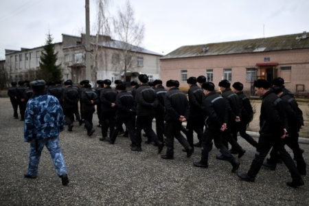 ФСИН: число заключенных в РФ уменьшилась до исторически минимальных значений