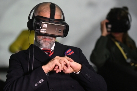Сеансы виртуальной реальности организованы в домах престарелых Иркутской области