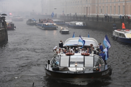 Сезон навигации по рекам и каналам Петербурга завершится 15 ноября