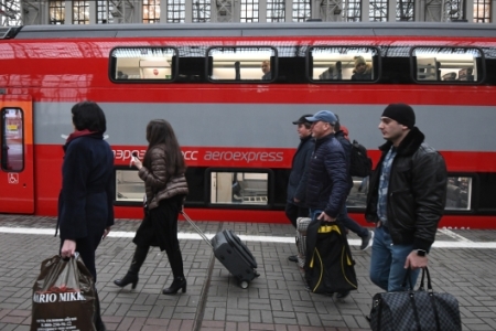 Около 1,4 тысяч дополнительных поездов запустят в России на период новогодних праздников