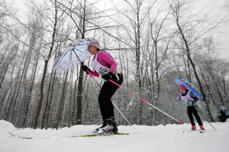 Первая в этом сезоне всепогодная лыжная трасса открылась в парке "Сокольники"