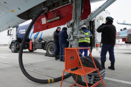 Цена топлива в аэропорту Екатеринбурга выросла в ноябре
