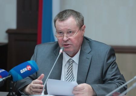 Полпред президента в ЮФО Владимир Устинов: "Необходимо обеспечить действенный общественный контроль в сфере обращения с твердыми коммунальными отходами"