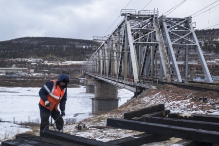 Мост через Лену позволит экономить более 4 млрд руб. на "северном завозе"