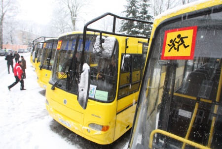 Семь муниципалитетов Томской области получили 12 новых школьных автобусов