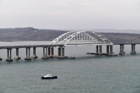 Мостотрест получил контракт на 287 млн руб. по обслуживанию ж/д части Крымского моста