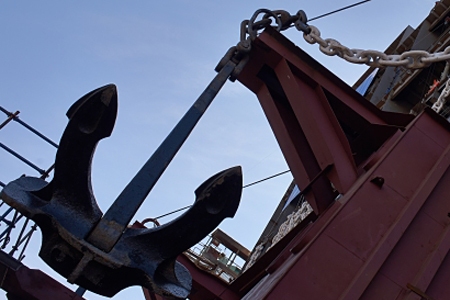 Три сахалинских судна задержаны в Охотском море за незаконный промысел сельди