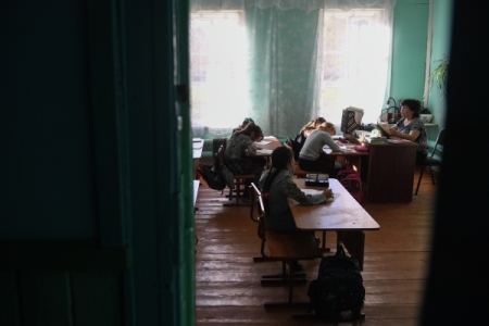 Якутия надеется привлечь педагогов в арктические районы по программе "Земский учитель"