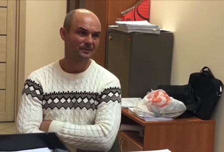 Отец оставленных в Шереметьево детей заявил, что хотел найти работу и вернуться за ними