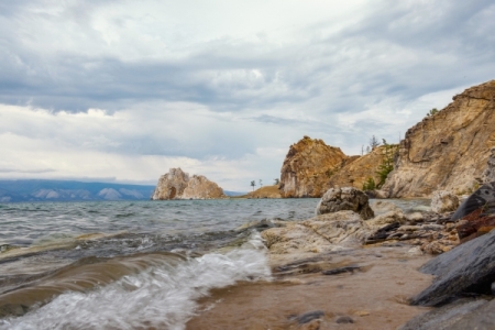 Часть берега Байкала незаконно передали в частную собственность