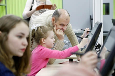 Семейные мастер-классы запустят в детских технопарках Москвы в конце февраля