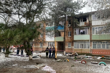 В жилом доме в Азове 13 квартир непригодны для проживания после взрыва газа