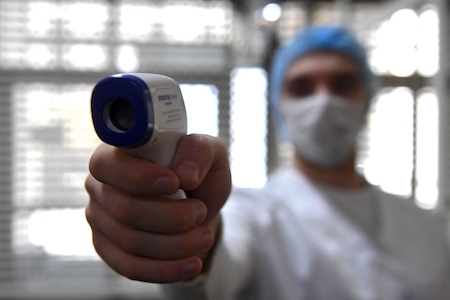 Зараженный коронавирусом житель Крыма скрыл от медиков, что ходил на работу