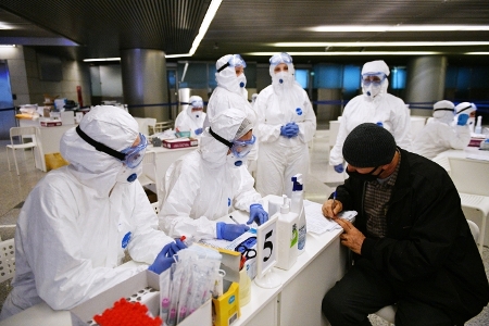 Вернувшиеся из-за рубежа челябинцы сдадут тест на коронавирус в аэропорту