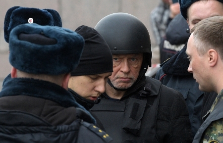 Защита просит перевести историка Соколова под домашний арест из-за COVID-19