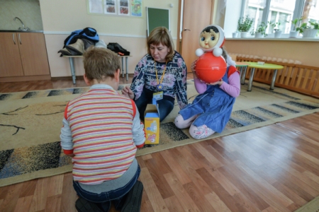 Дежурные группы начали работать в детских садах Якутии