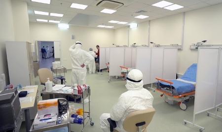 Более 150 пациентов с подтвержденным коронавирусом лечатся в Коммунарке