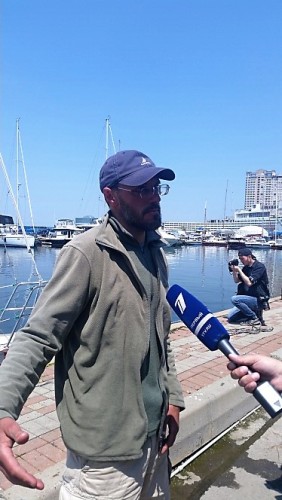 Задержанных у берегов КНДР российских яхтсменов встретили во Владивостоке