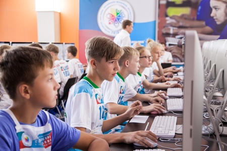 Школьники из Дагестана и Краснодара стали лучшими во всероссийских "Президентских состязаниях"