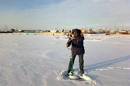 Инспекторы ГИМС Якутии провели профилактические беседы о безопасности при выходе на лед