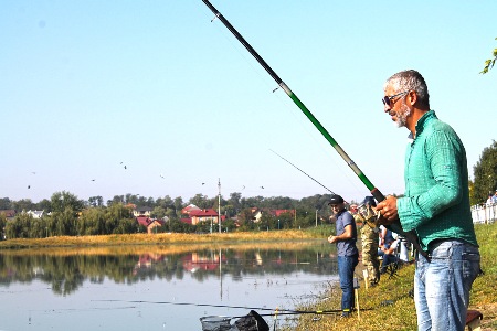 Более 100 рыбаков из семи российских регионов и Азербайджана посоревновались в искусстве рыбалки в Назрани
